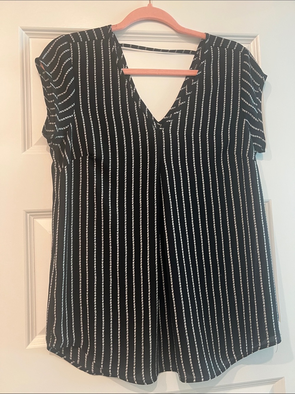 Halogen Black V-Neck Short Sleeve Striped Blouse